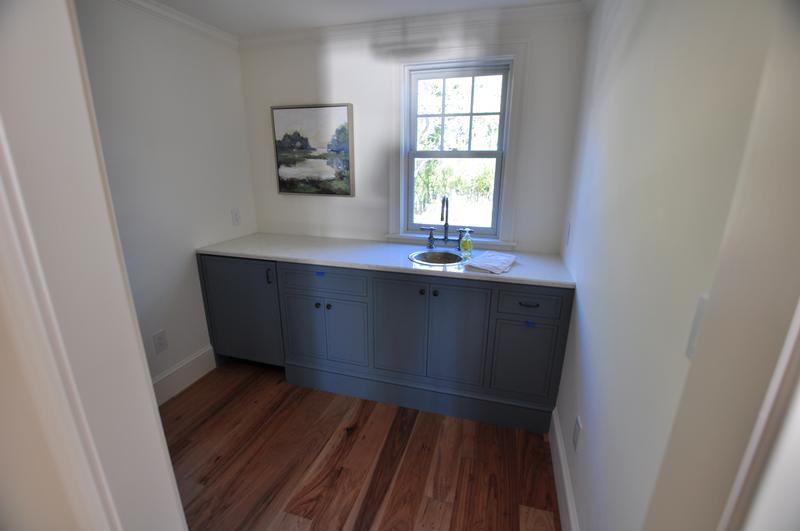 Wet Bar 